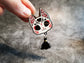 Kitsune Pin mit Hand